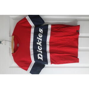 Dickies Red and Navy Logo T-Shirt SIZE: Medium